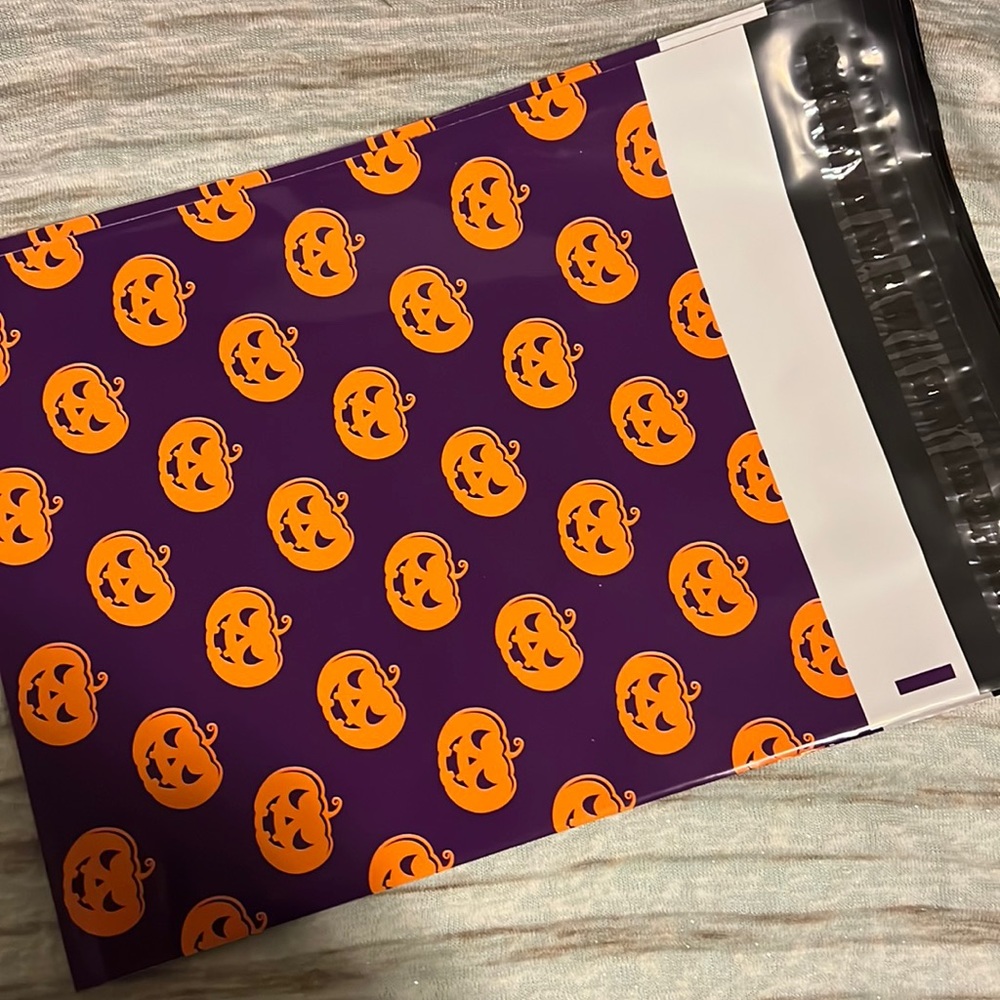 (20) 10x13 Halloween Polymailers